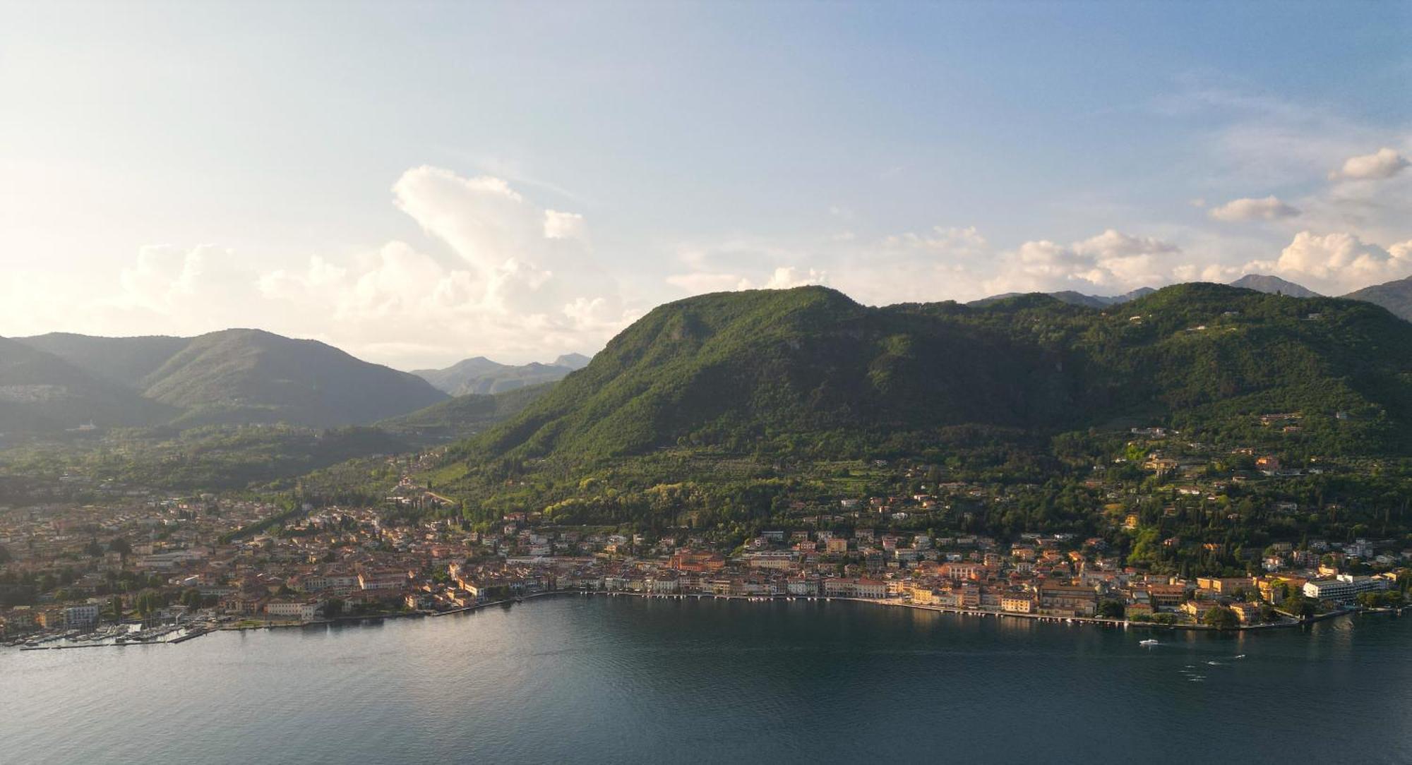Azzurra Apartment Salo Bagian luar foto