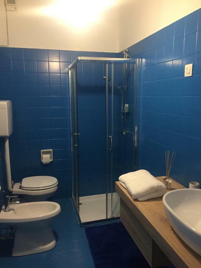 Azzurra Apartment Salo Bagian luar foto
